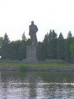 Этот же памятник - вид со стороны пристани "Большая Волга"